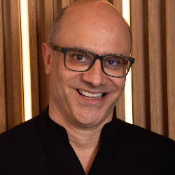 Professor(a) Ricardo Tanus